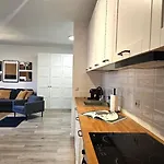 Urban Apartments Premium No12 - Free Parking Apartment Chorzow